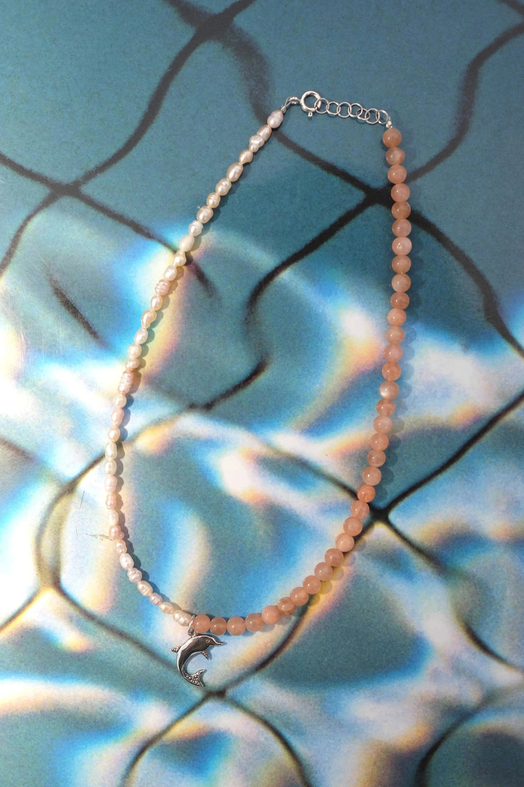 Peaches, Pearl & a Dolphin